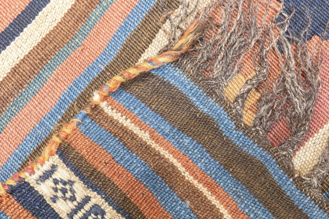 Fine Antique Persian Qashqai Kilim Rug 5'5'' X 8'2'' - 3