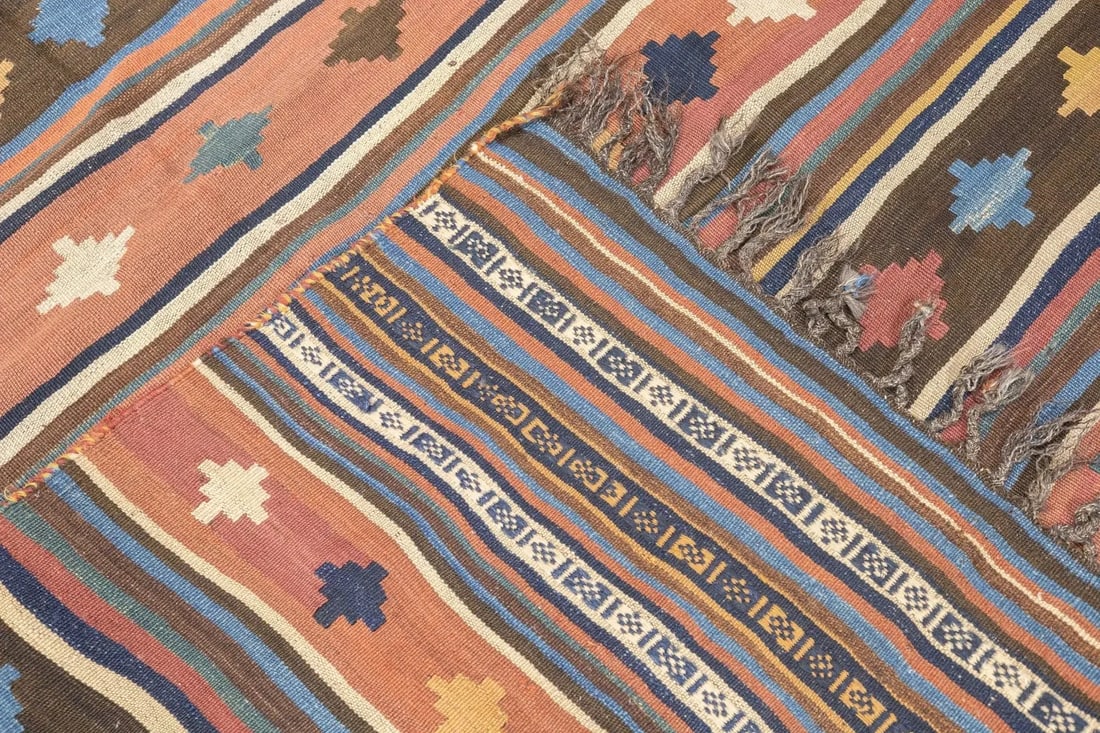 Fine Antique Persian Qashqai Kilim Rug 5'5'' X 8'2'' - 4