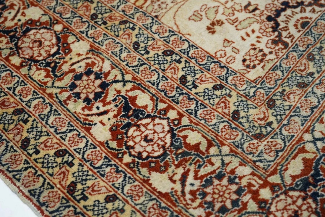 Late 18th Century Antique Haji Jalili Rug 4'3'' x 5'3'' - 5