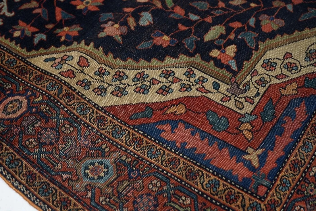 Late 18th Century Antique Farahan Sarouk Rug 4'0'' x 6'4'' - 7