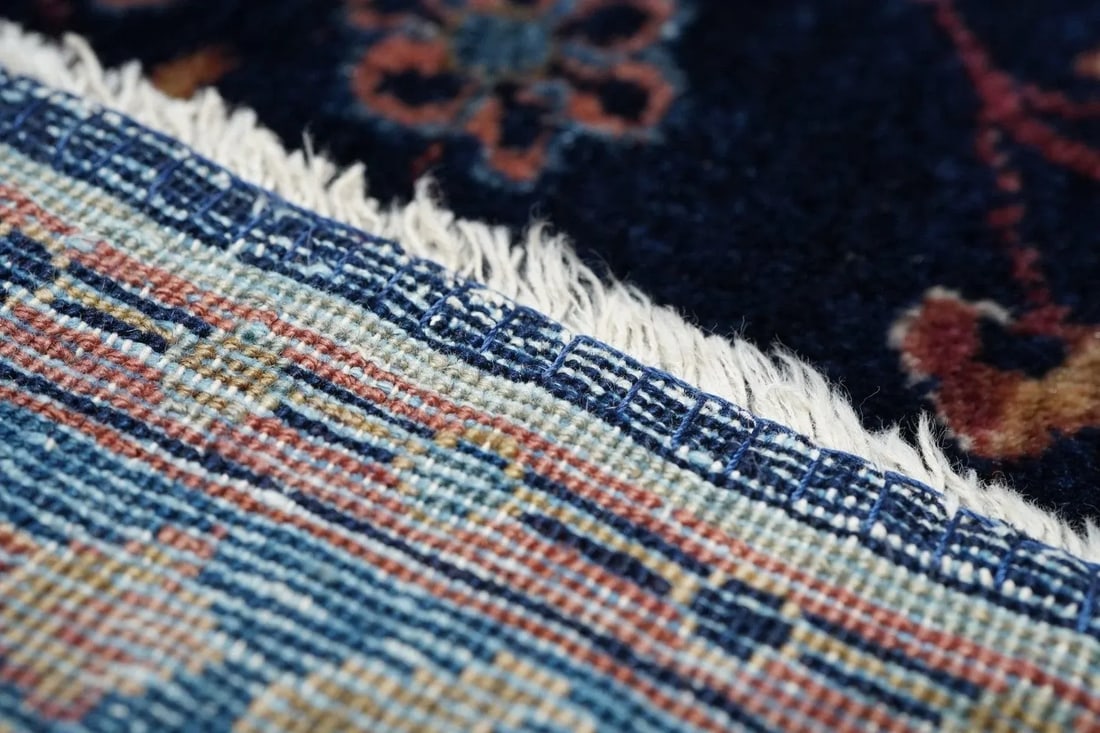 Antique Sarouk Rug 4'1'' x 6'7'' - 3