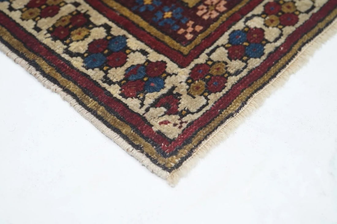 Late 18th Century Antique Shirvan Rug 2'6'' x 4'5'' - 3