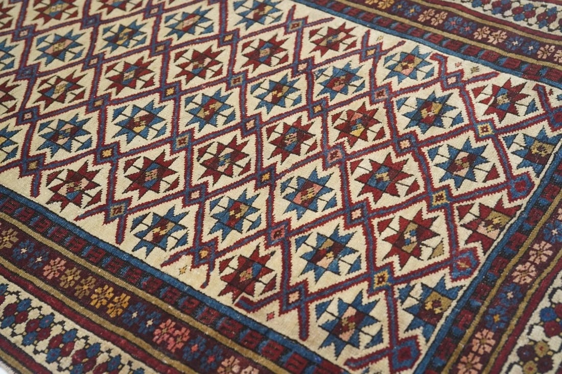 Late 18th Century Antique Shirvan Rug 2'6'' x 4'5'' - 5