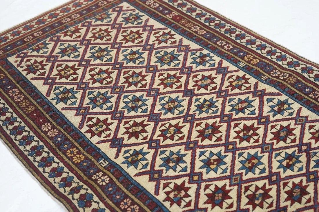 Late 18th Century Antique Shirvan Rug 2'6'' x 4'5'' - 6