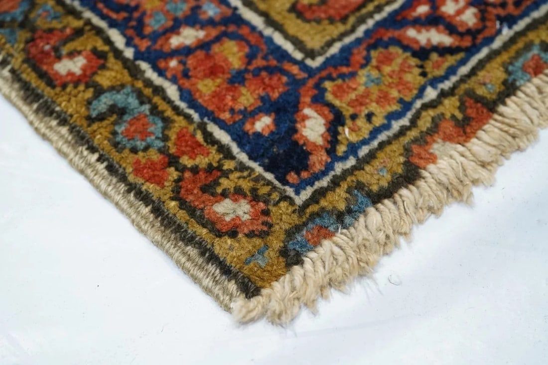 Antique Heriz Rug 3'1'' x 5'5'' - 3