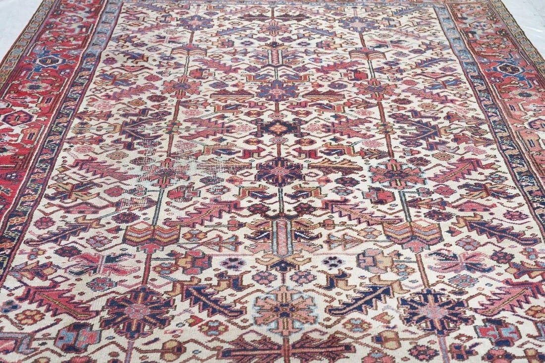 Vintage Heriz Rug 8'1'' x 11' - 7