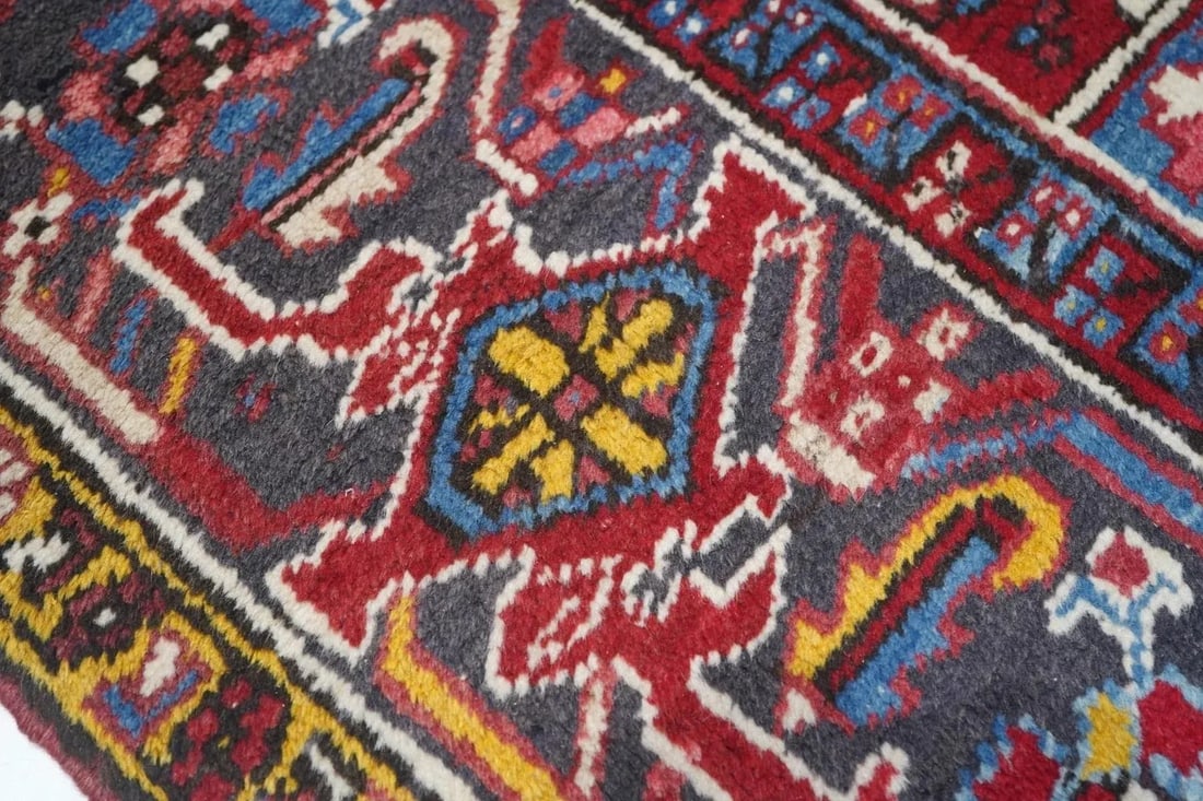 Vintage Heriz Rug 7'10'' x 10'11'' - 4