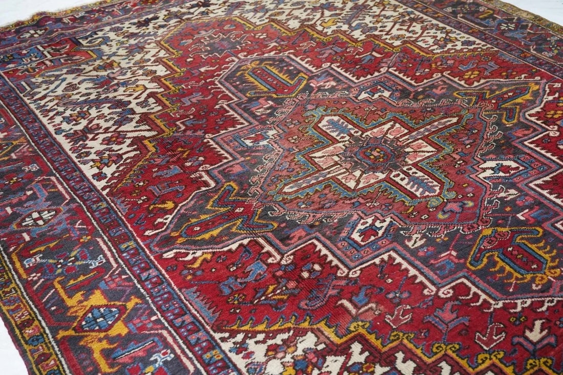 Vintage Heriz Rug 7'10'' x 10'11'' - 5