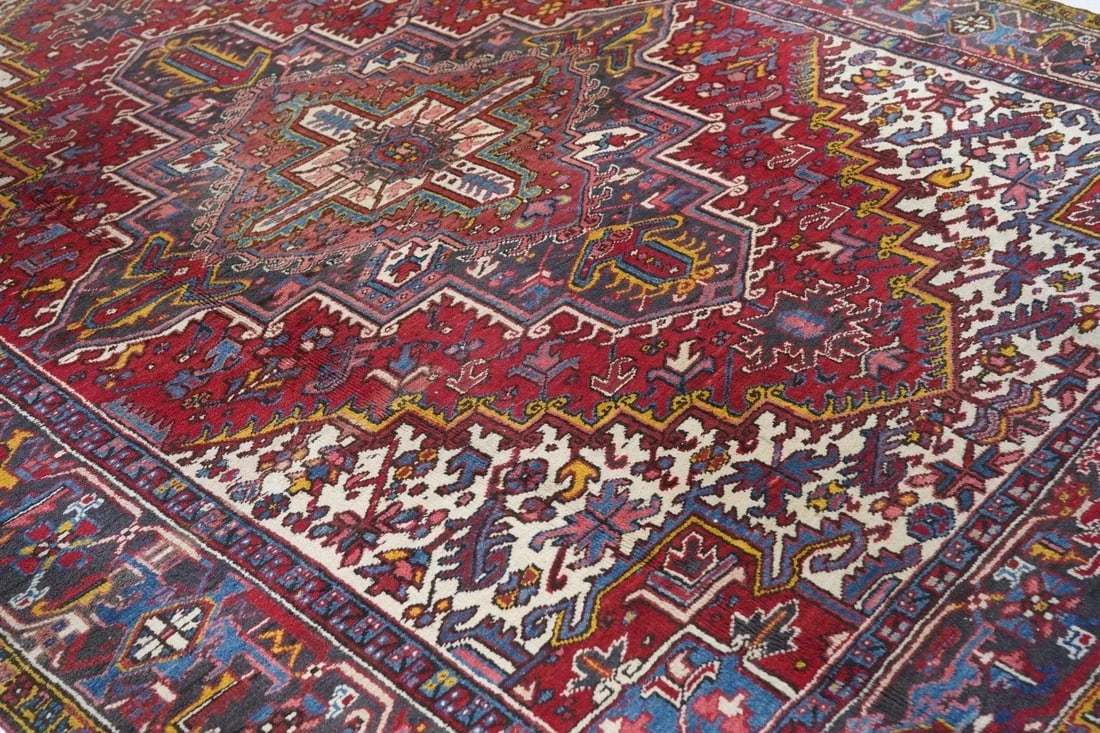 Vintage Heriz Rug 7'10'' x 10'11'' - 6