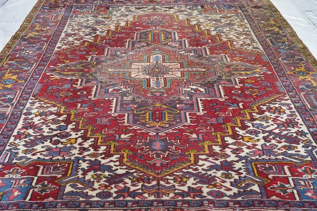 Vintage Heriz Rug 7'10'' x 10'11'' - 7