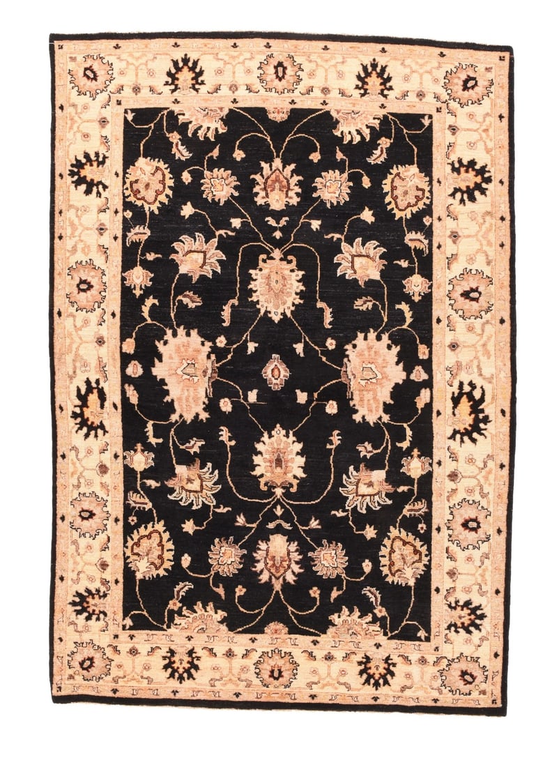 Hand Knotted Pishawar Pakistan Rug - 4"²10"³ × 7"²2"³: Fine Pishawar Pakistan Rug, Hand Knotted Design: Floral Peshawar is the capital of the Pakistani province of Khyber Pakhtunkhwa. Situated in the broad Valley of Peshawar near the eastern end of the