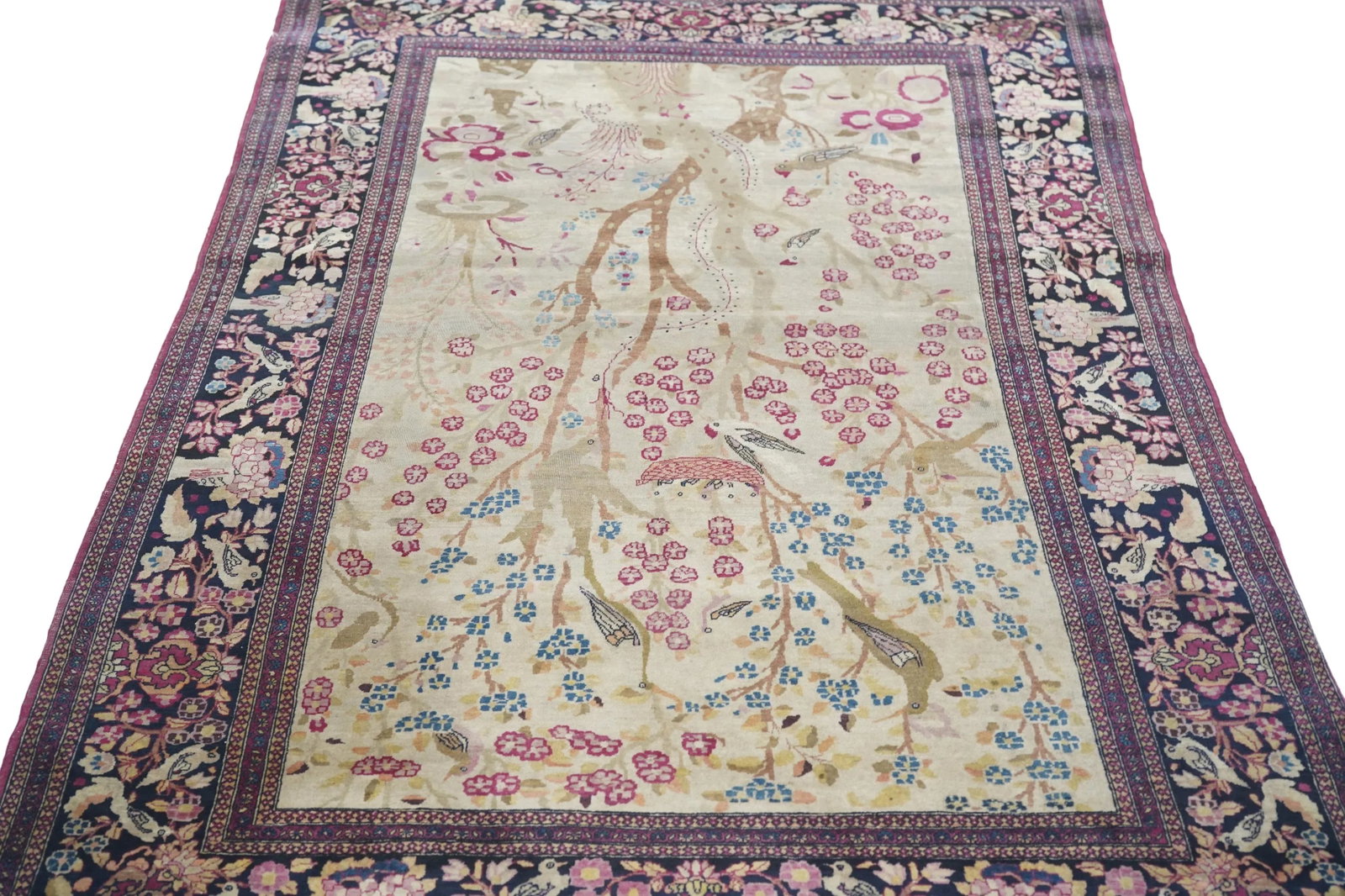 18th Century Antique Persian Isfahan Rug-4"²3"³ × 6"²10"³ - 10