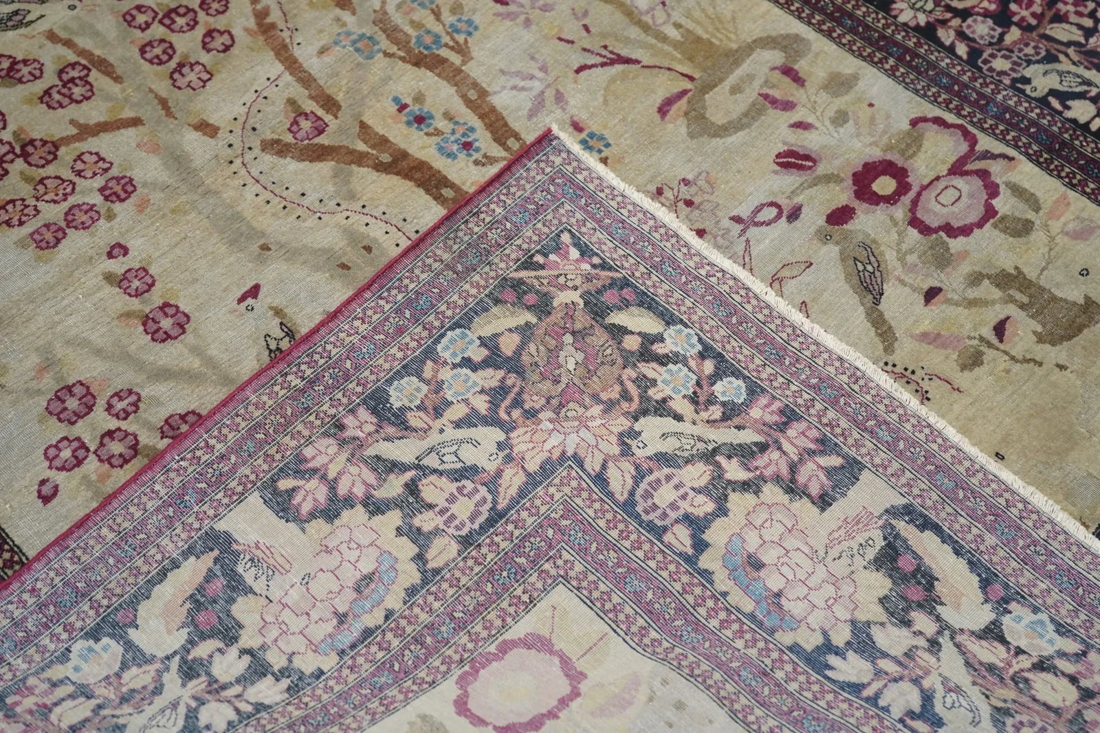 18th Century Antique Persian Isfahan Rug-4"²3"³ × 6"²10"³ - 8