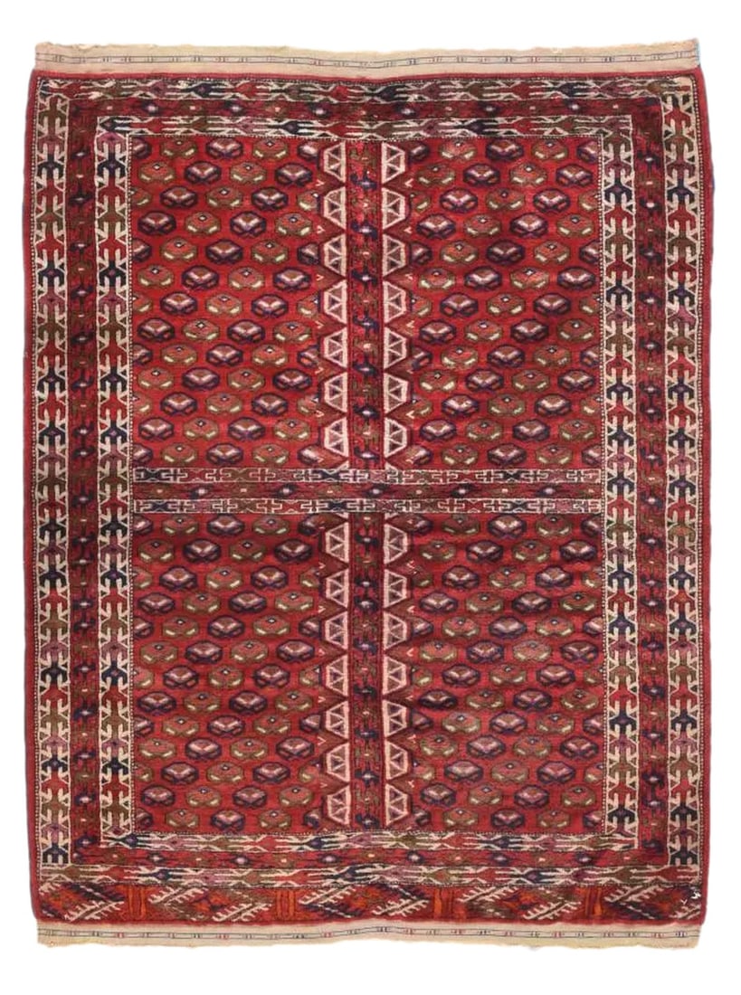 1900s Antique Russian Yamud Bokara Rug-3"²5"³ × 4"²2"³: Antique Russian Yamud Bokara Rug, Size 3'5" x 4'2", Circa 1900's Condition: Alterations: Original Condition Unaltered Imperfections: Some Imperfections Condition Notes: Good Condition Dimensions: