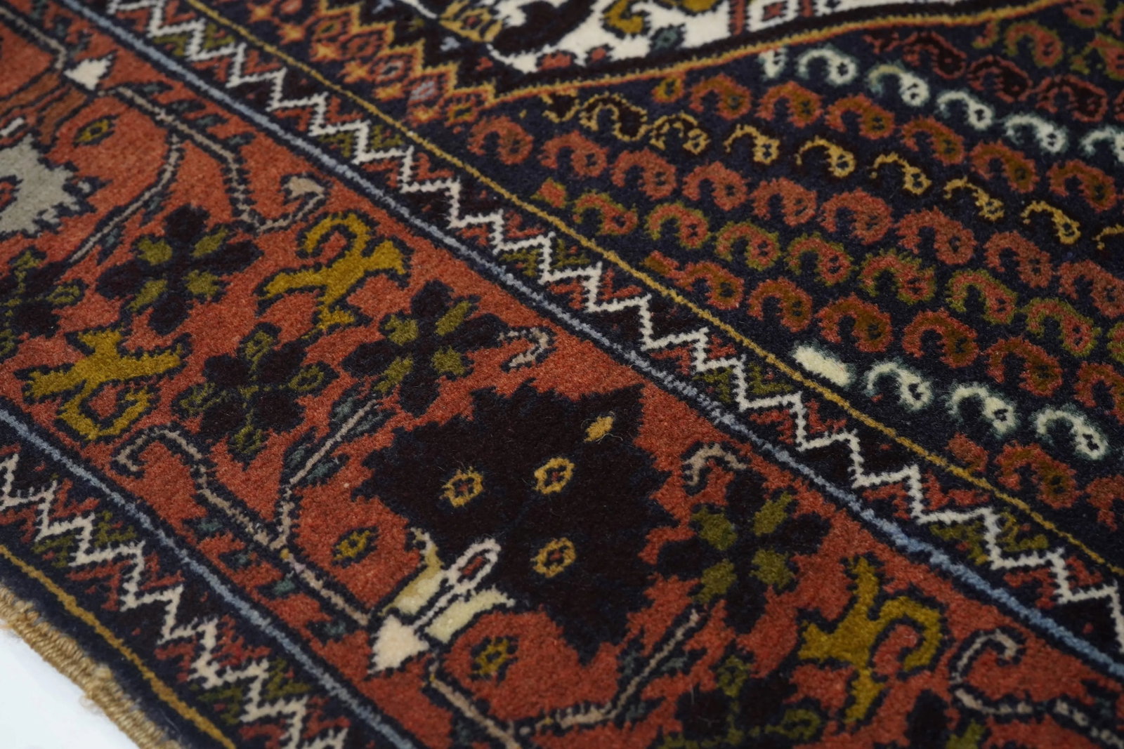 1970s Ghashgaie Persian Rug-4"²3"³ × 6"² - 4