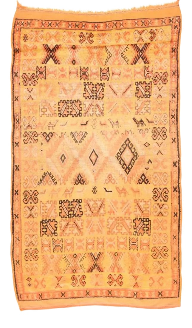 1920s Antique Handmade Marakesh Moroccan Rug- 4"²10"³ × 8"²9"³: Antique Handmade Marakesh Morrocan Rug 4' 10 x 8' 9" Wool Beige 1920 Morrocan Condition: Alterations: Original Condition Unaltered Imperfections: Some Imperfections Condition Notes: Good Condition Dim