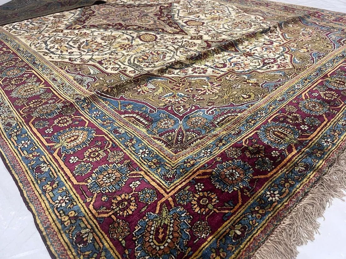 Extremely Fine and Rare Antique Persian Silk on Silk Farahan Rug - 6