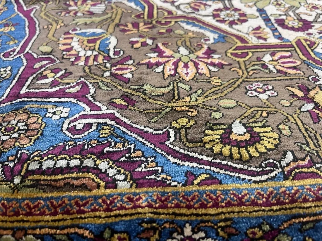 Extremely Fine and Rare Antique Persian Silk on Silk Farahan Rug - 9