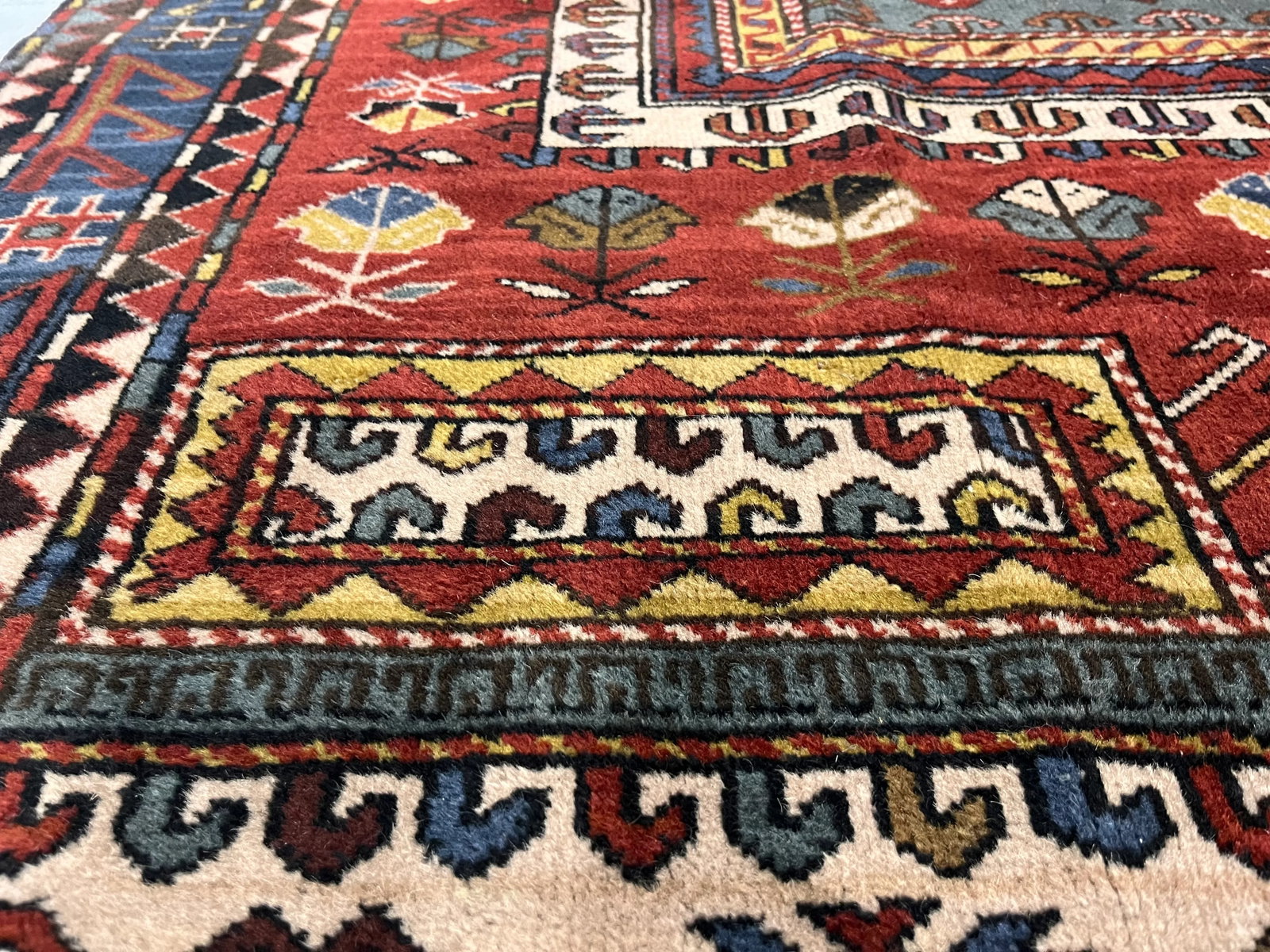 Fine Antique Kazak Wool Rug 5'1" X 7'11" - 5