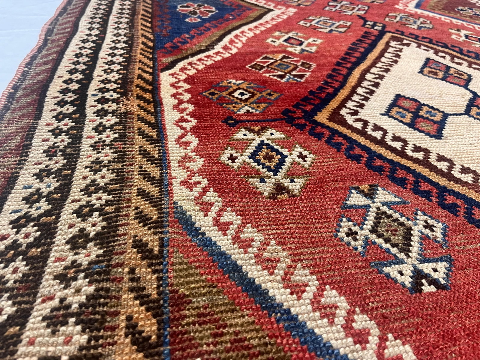 Fine Antique Persian Qashqai Rug 4'3" X 7'3" - 4