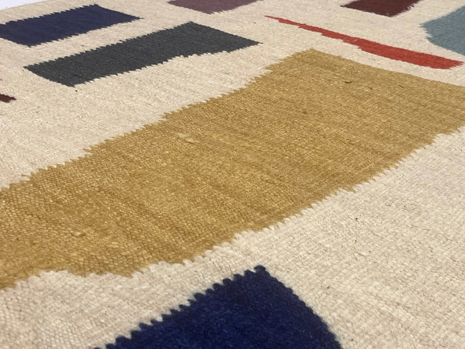 Vintage Scandinavian Kilim Rug 5'4" X 7'2" - 7
