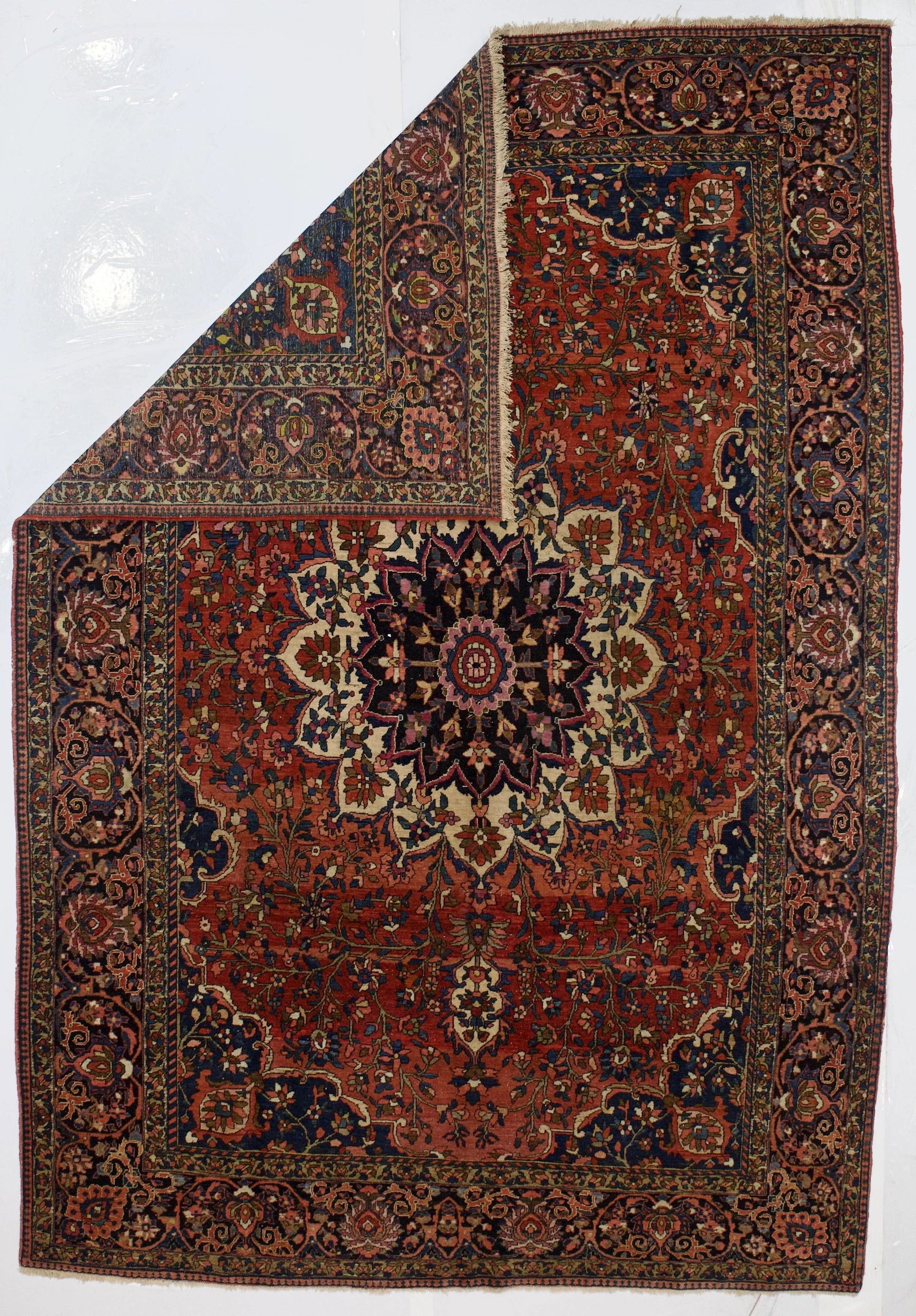 Fine Antique Persian Bakhtiari Rug 7'0" X 10'3" - 2