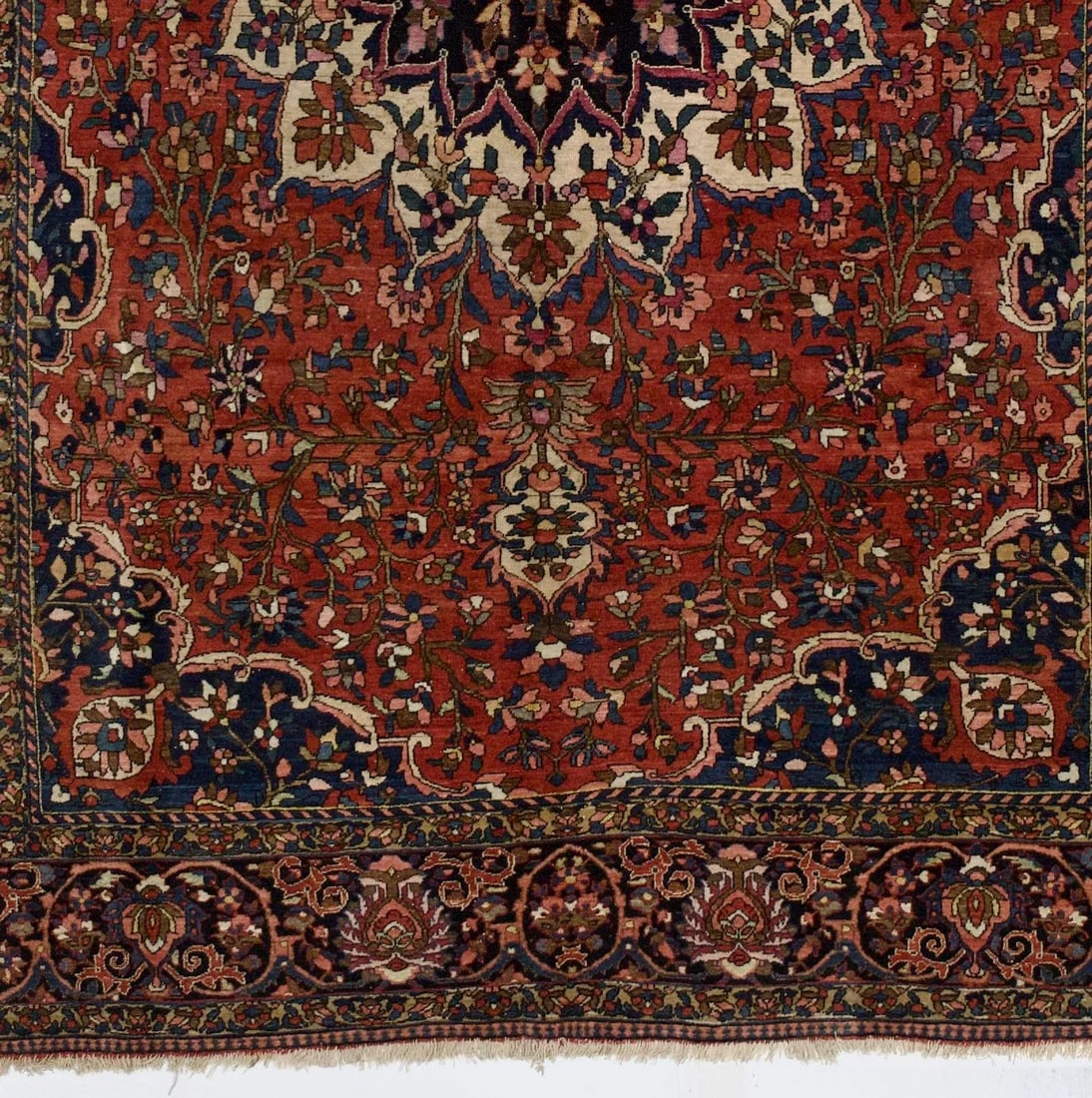 Fine Antique Persian Bakhtiari Rug 7'0" X 10'3" - 5