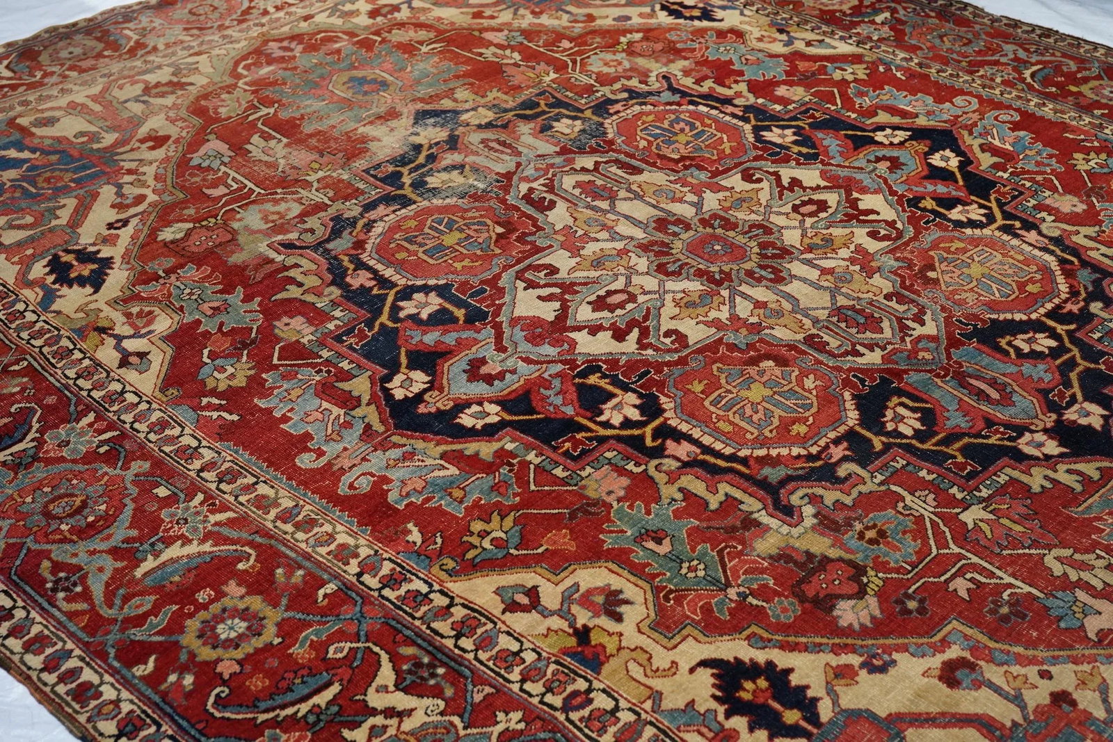 Antique Persian Serapi Rug 9'7" X 12'4" - 4