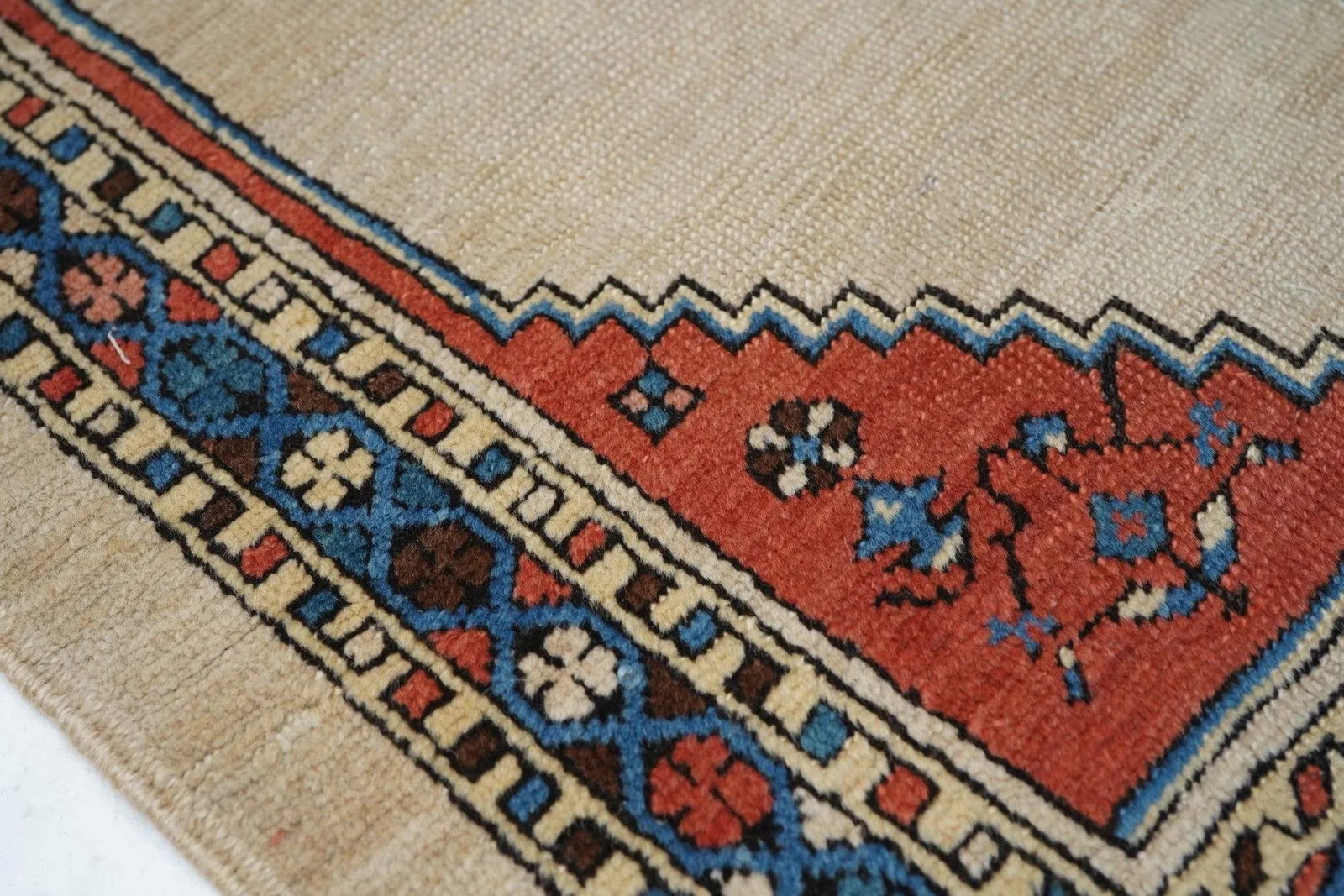 Antique Bakshayesh Rug 2'6'' X 4'3'' - 4
