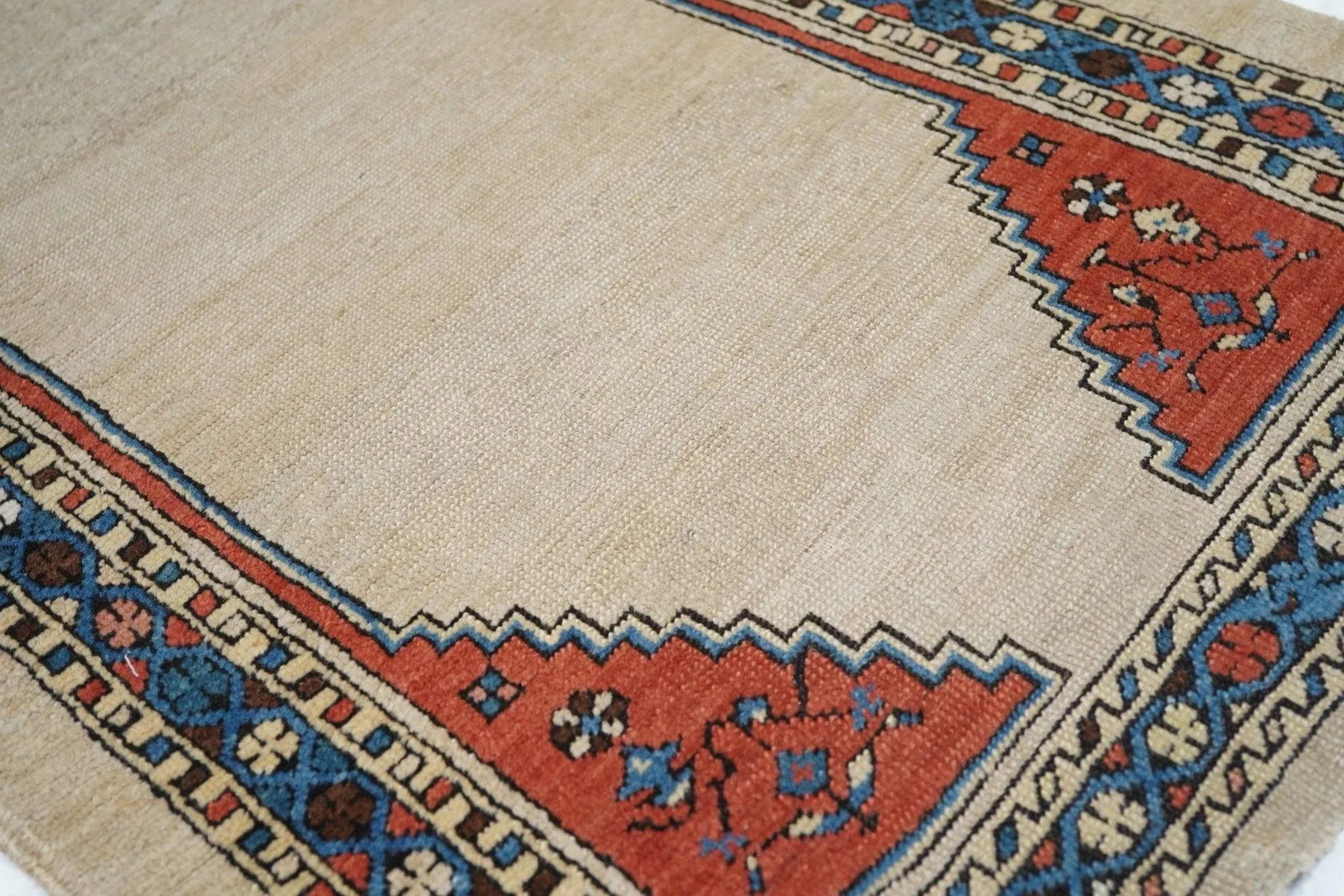 Antique Bakshayesh Rug 2'6'' X 4'3'' - 7