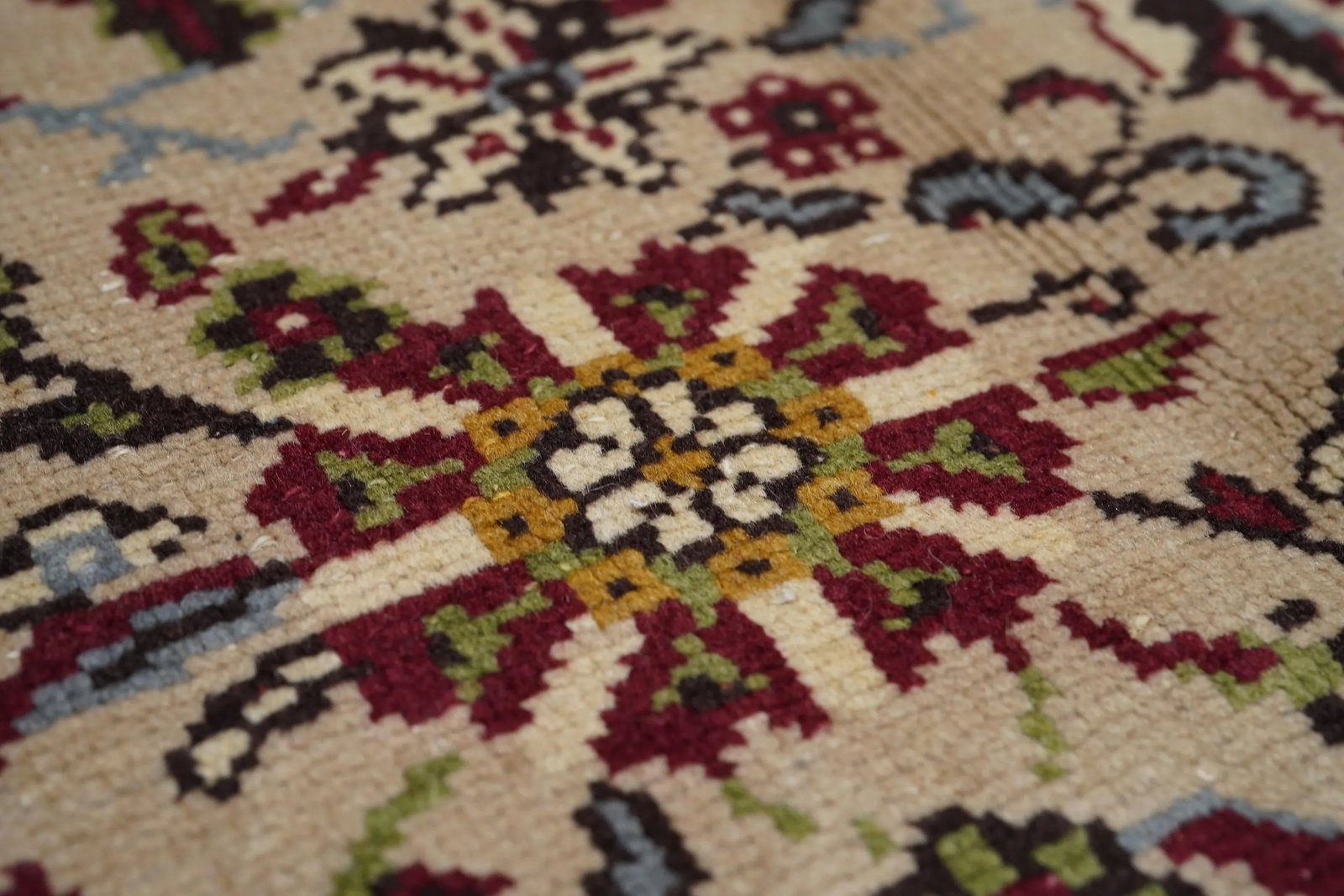 Vintage Turkish Wool Rug 6'3" X 9'3" - 4