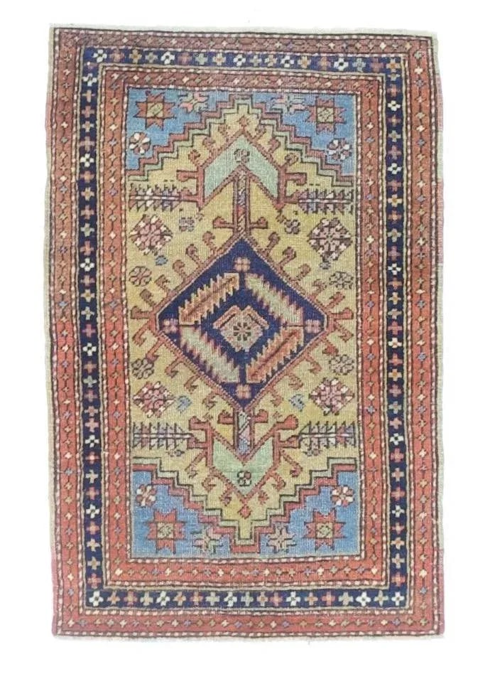 Early 20th Century Persian Heriz Rug 2'6" X 3'9" - 4