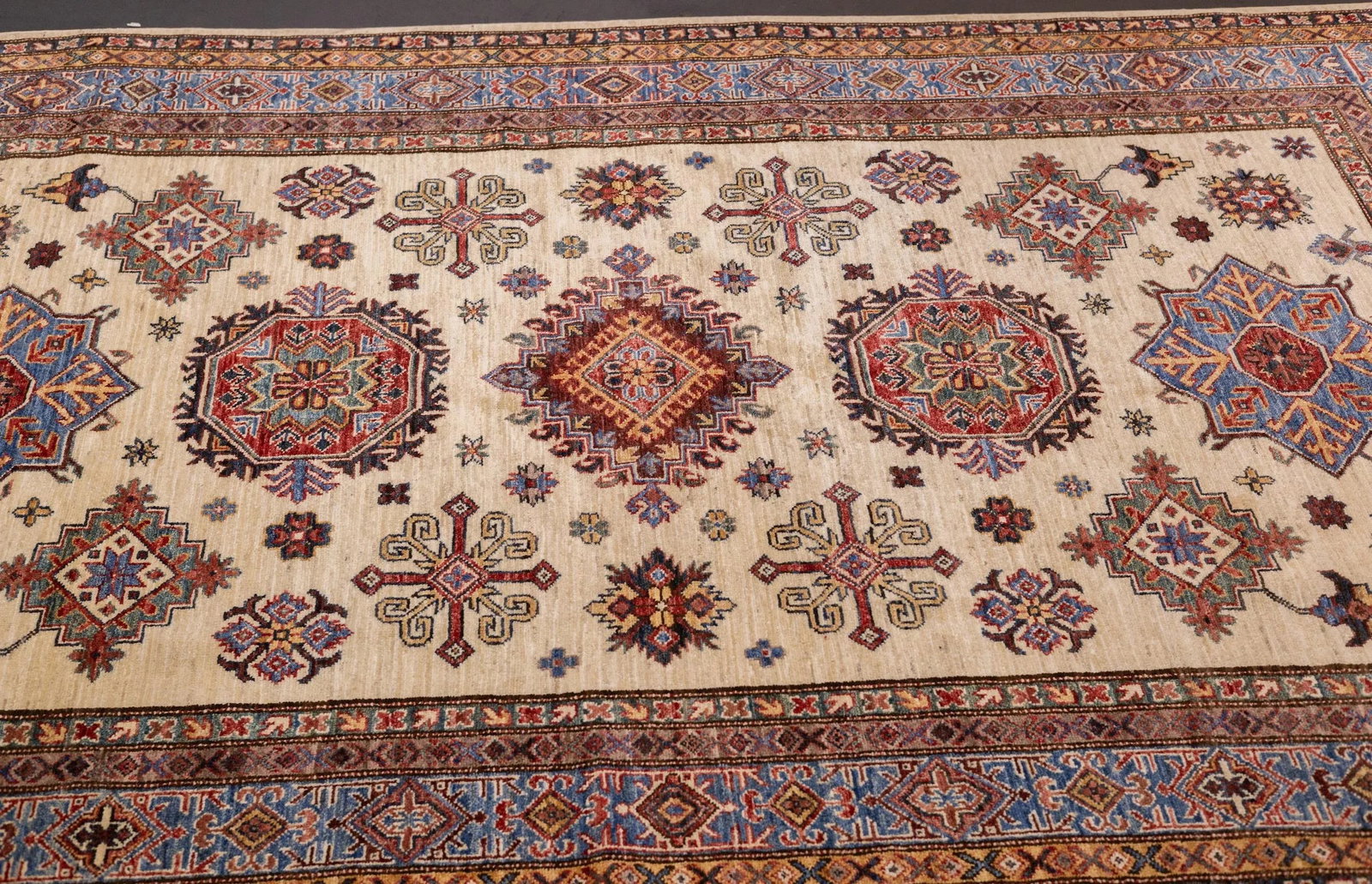 Contemporary Geometric Kazak Rug 5'7'' X 9'1'' - 4