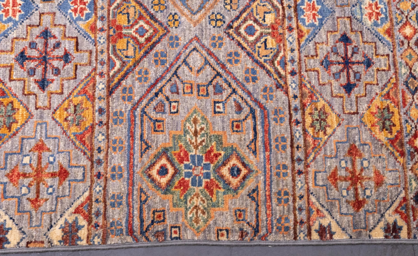 Fine Gabbeh Wool Rug 6'0" X 8'10'' - 5