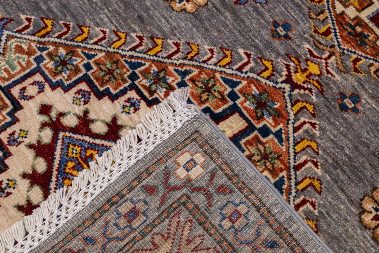 Fine Contemporary Pak Kazak Rug 6'0" X 9'0" - 9