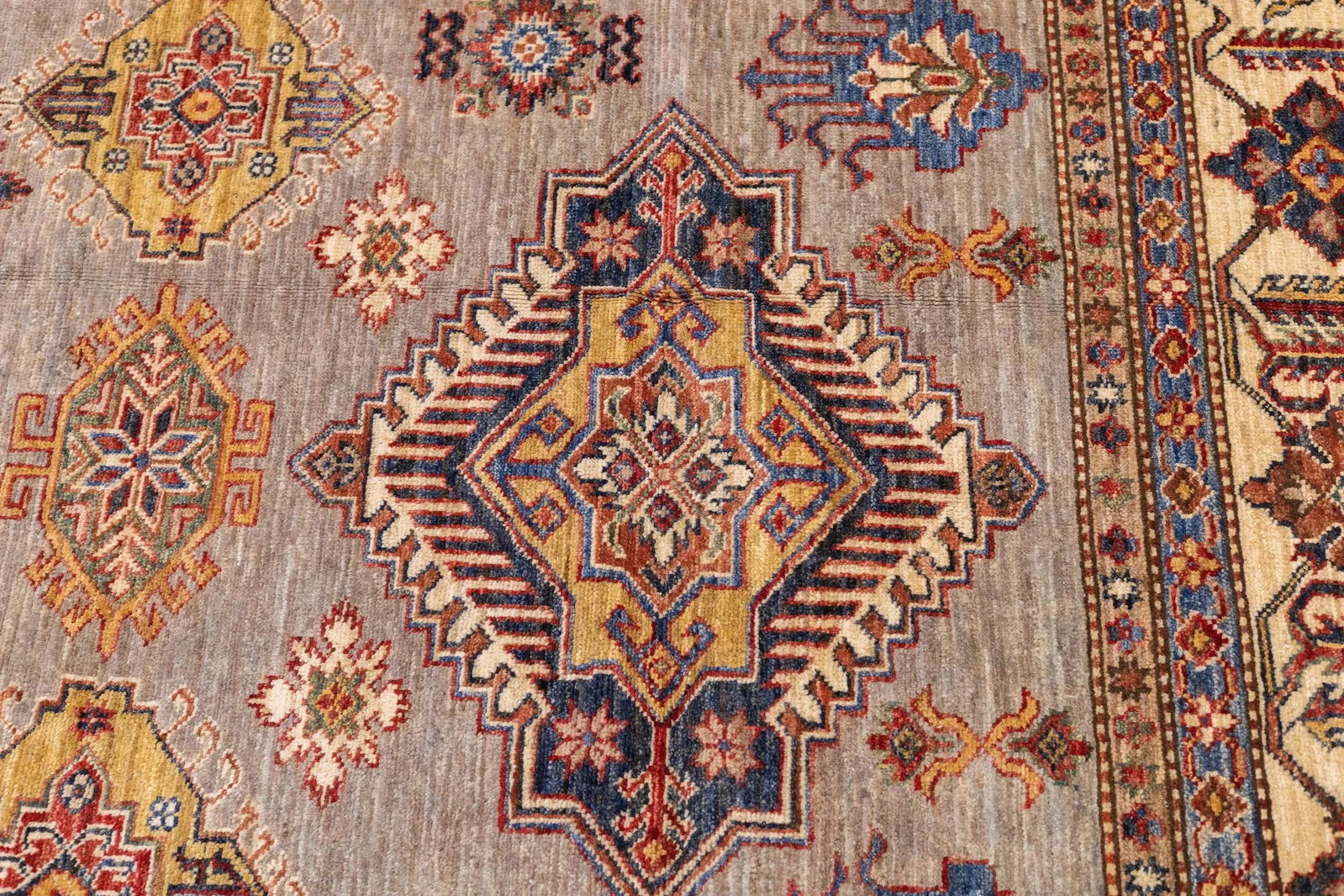 Contemporary Fine Pak Kazak Rug 6'0" X 9'3'' - 8