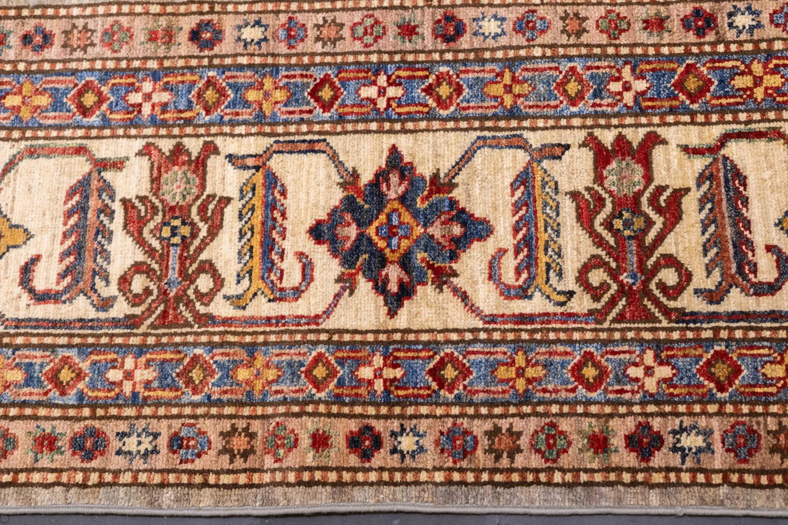 Contemporary Fine Pak Kazak Rug 6'0" X 9'3'' - 9
