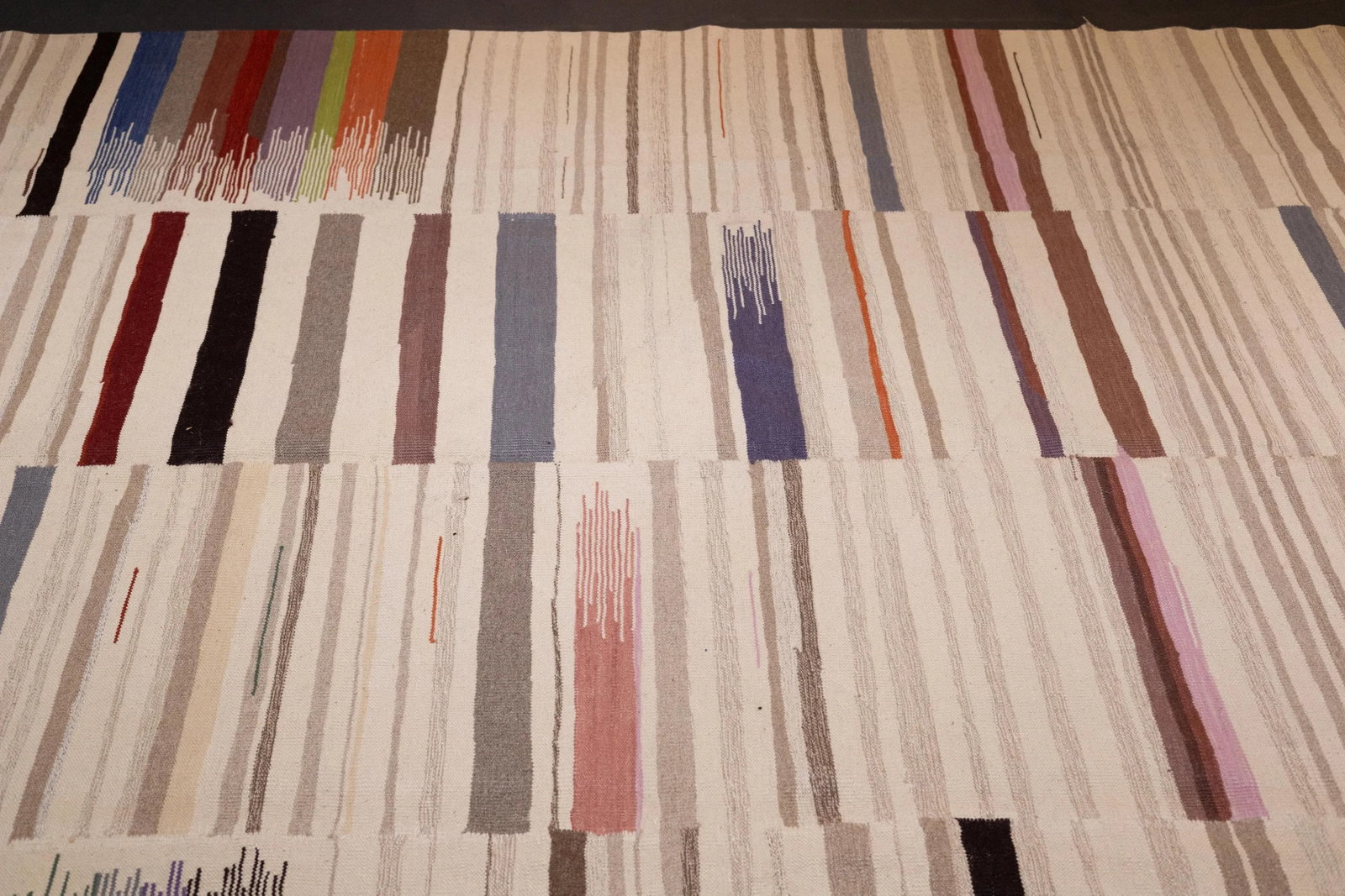 Fine Vintage Scandinavian Kilim Rug 8'4'' X 12'2'' - 7