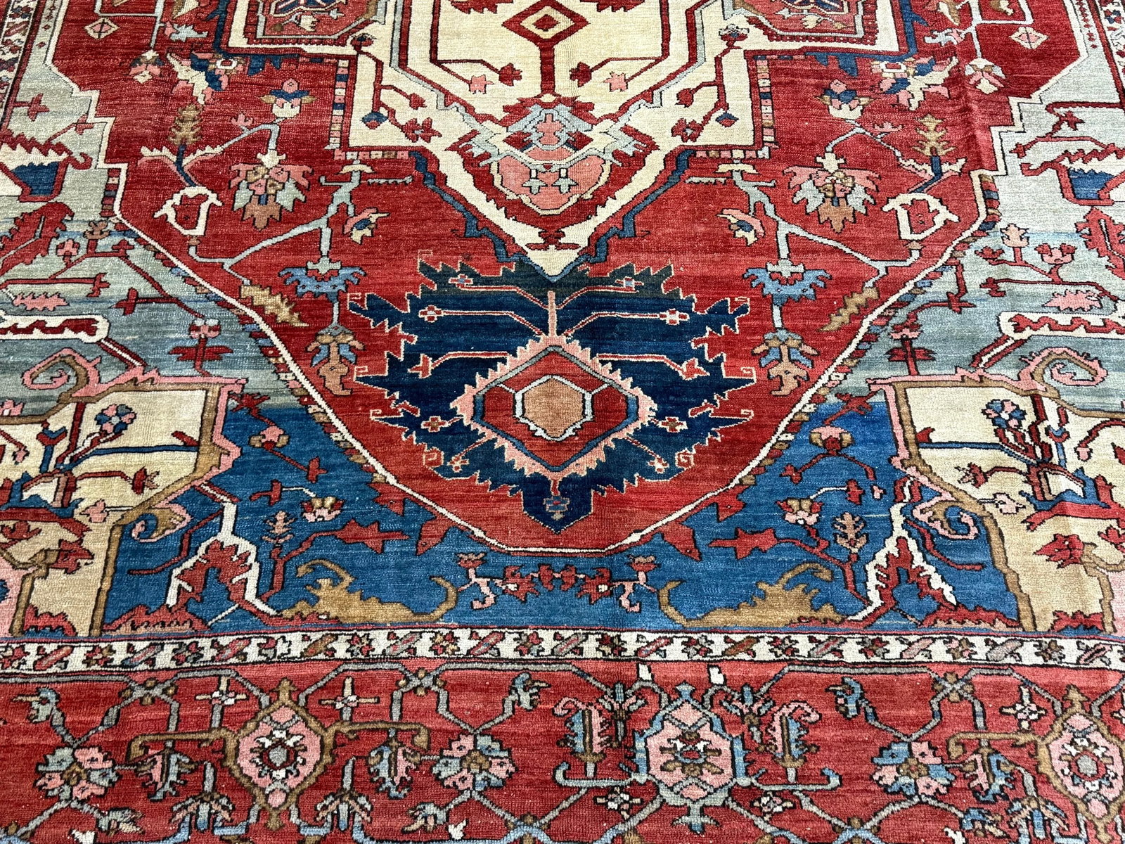 Antique Persian Serapi Rug 9'11" X 13'4" - 10
