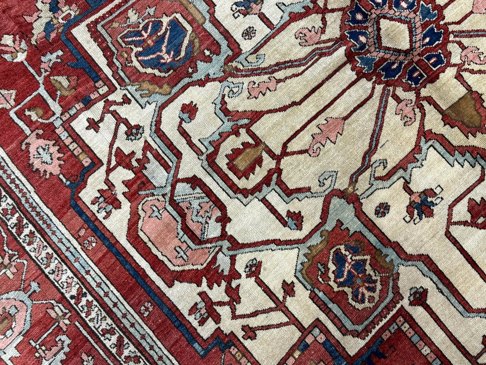 Antique Persian Serapi Rug 9'11" X 13'4" - 14