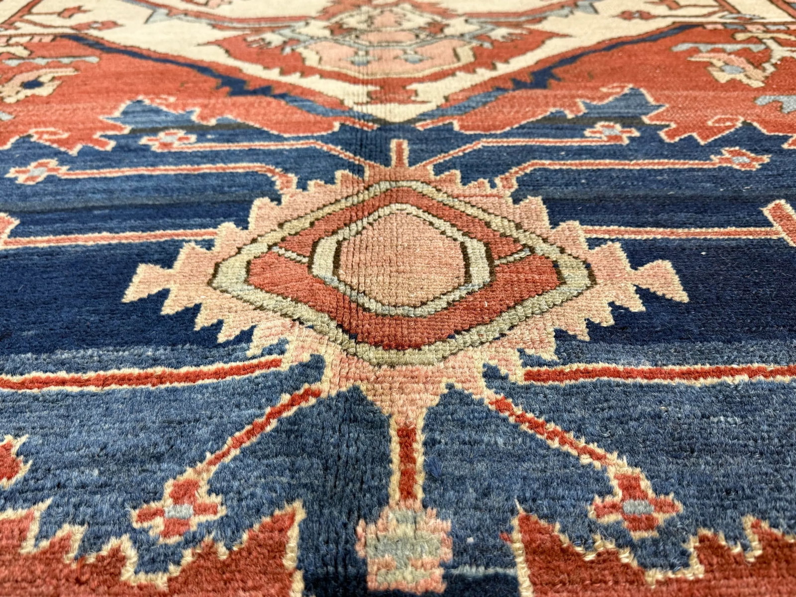 Antique Persian Serapi Rug 9'11" X 13'4" - 4