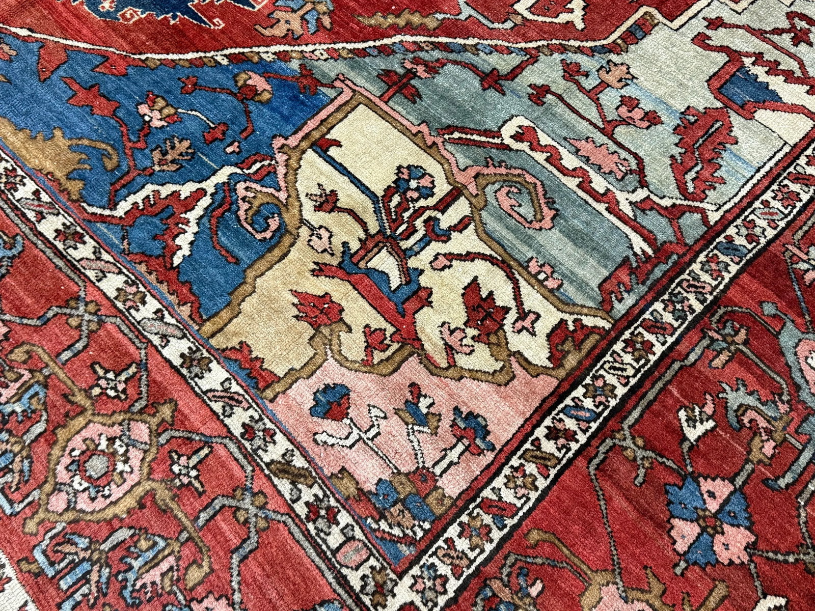 Antique Persian Serapi Rug 9'11" X 13'4" - 8