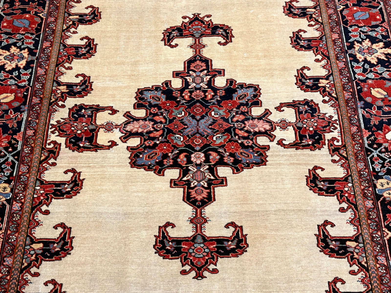 Extremely Fine Antique Persian Farahan Sarouk Rug 4'3" X 6'9" - 6