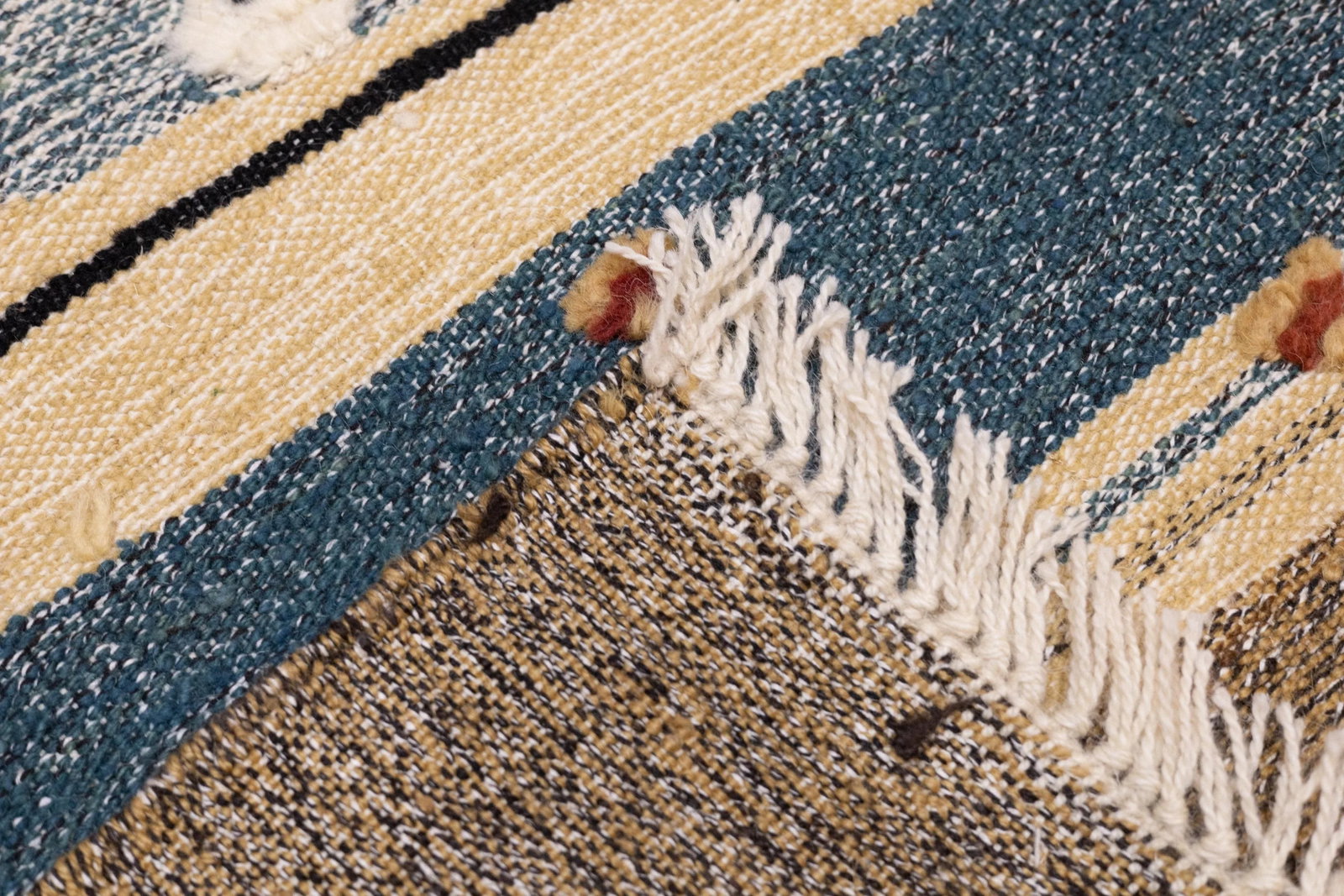 Fine Vintage Turkish Kilim Rug 3'8'' X 5'7'' - 4