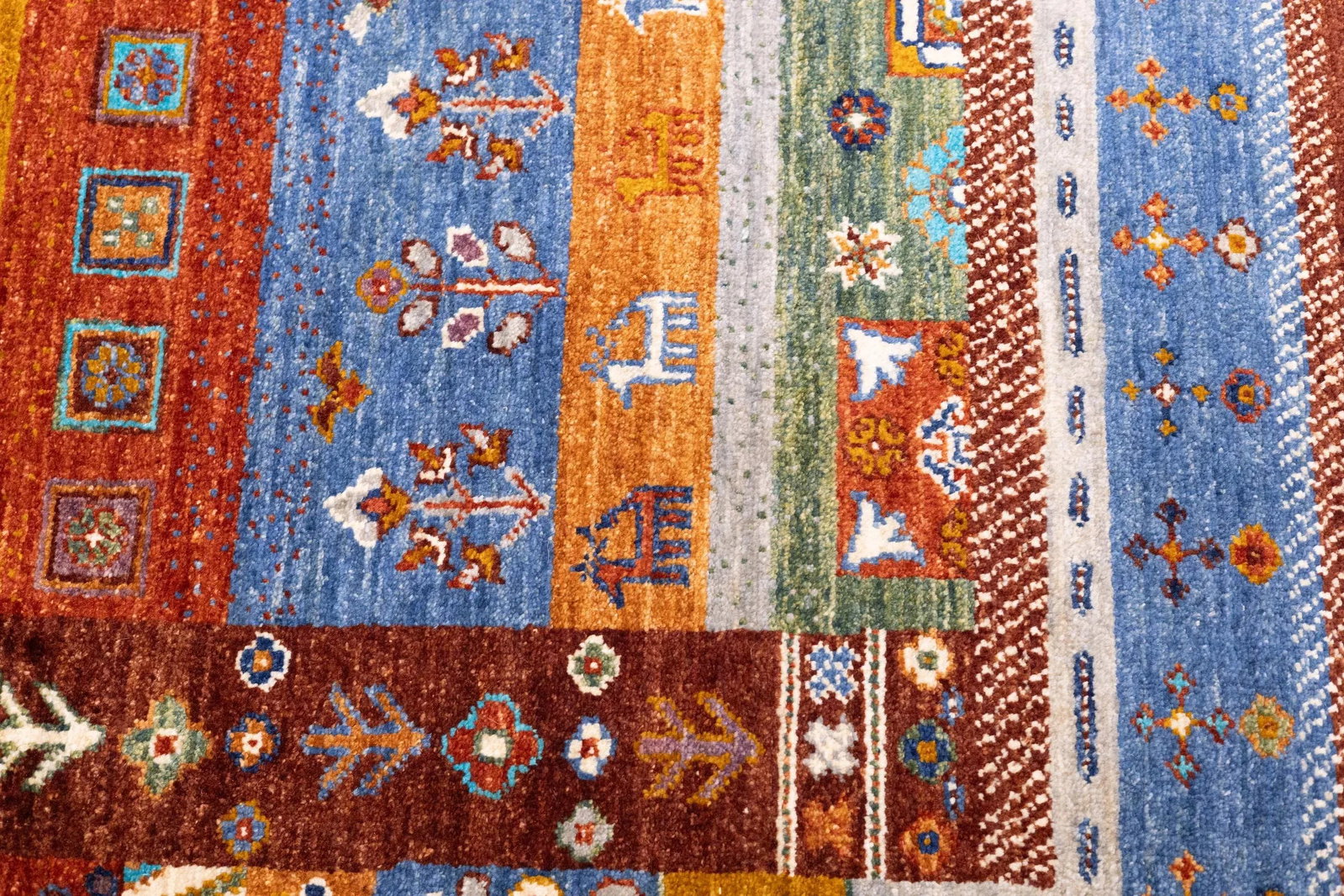 Contemporary Gabbeh Rug 5'9'' X 8'0" - 8