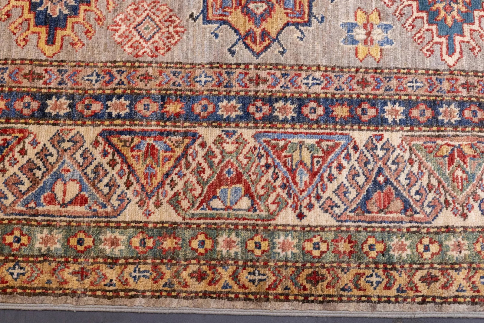 Pak Kazak Rug 5'1'' X 6'6'' - 10