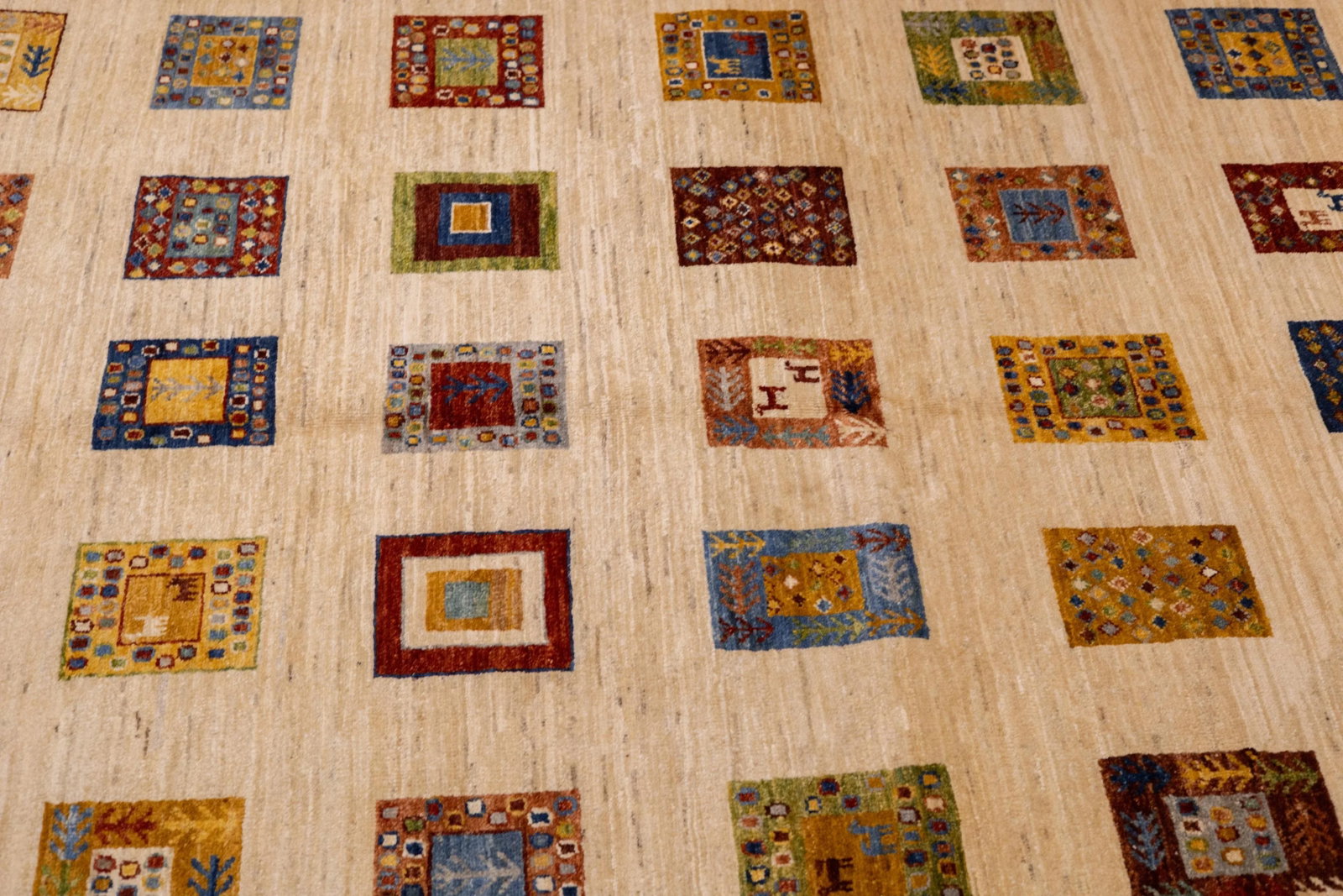 Contemporary Gabbeh Rug 4'11'' X 6'7'' - 6