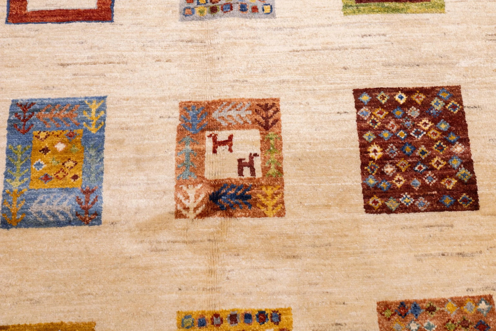 Contemporary Gabbeh Rug 4'11'' X 6'7'' - 7