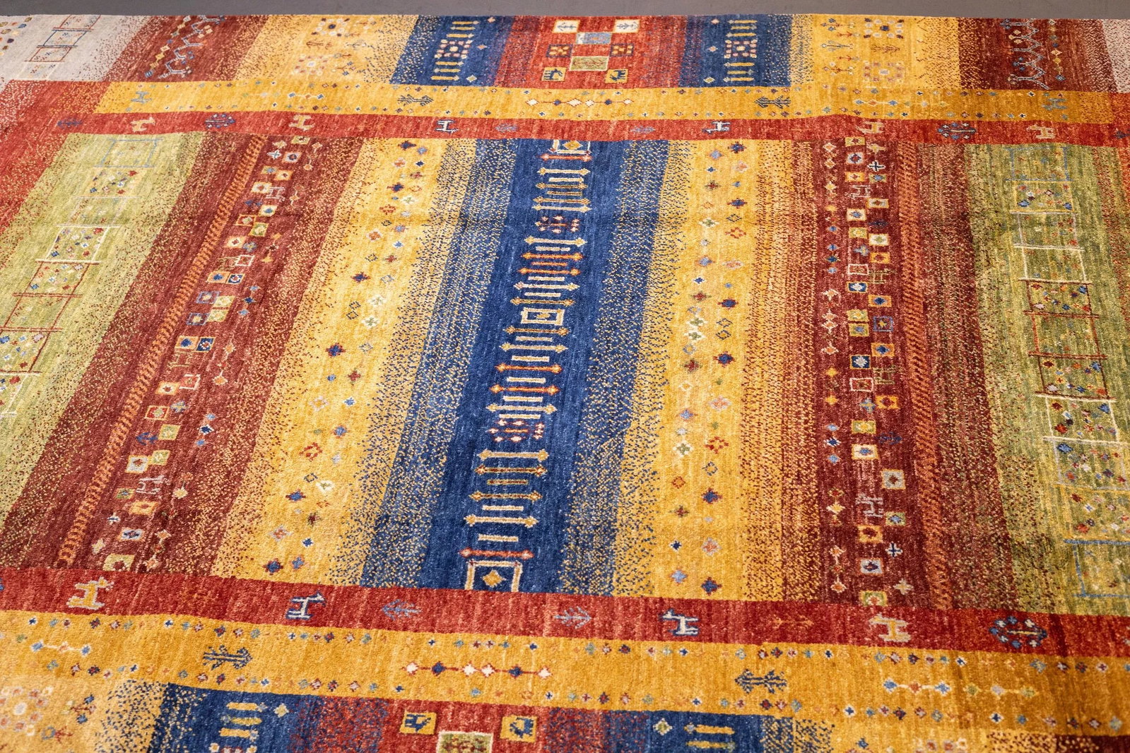 Contemporary Gabbeh Rug 6'8'' X 9'7'' - 11