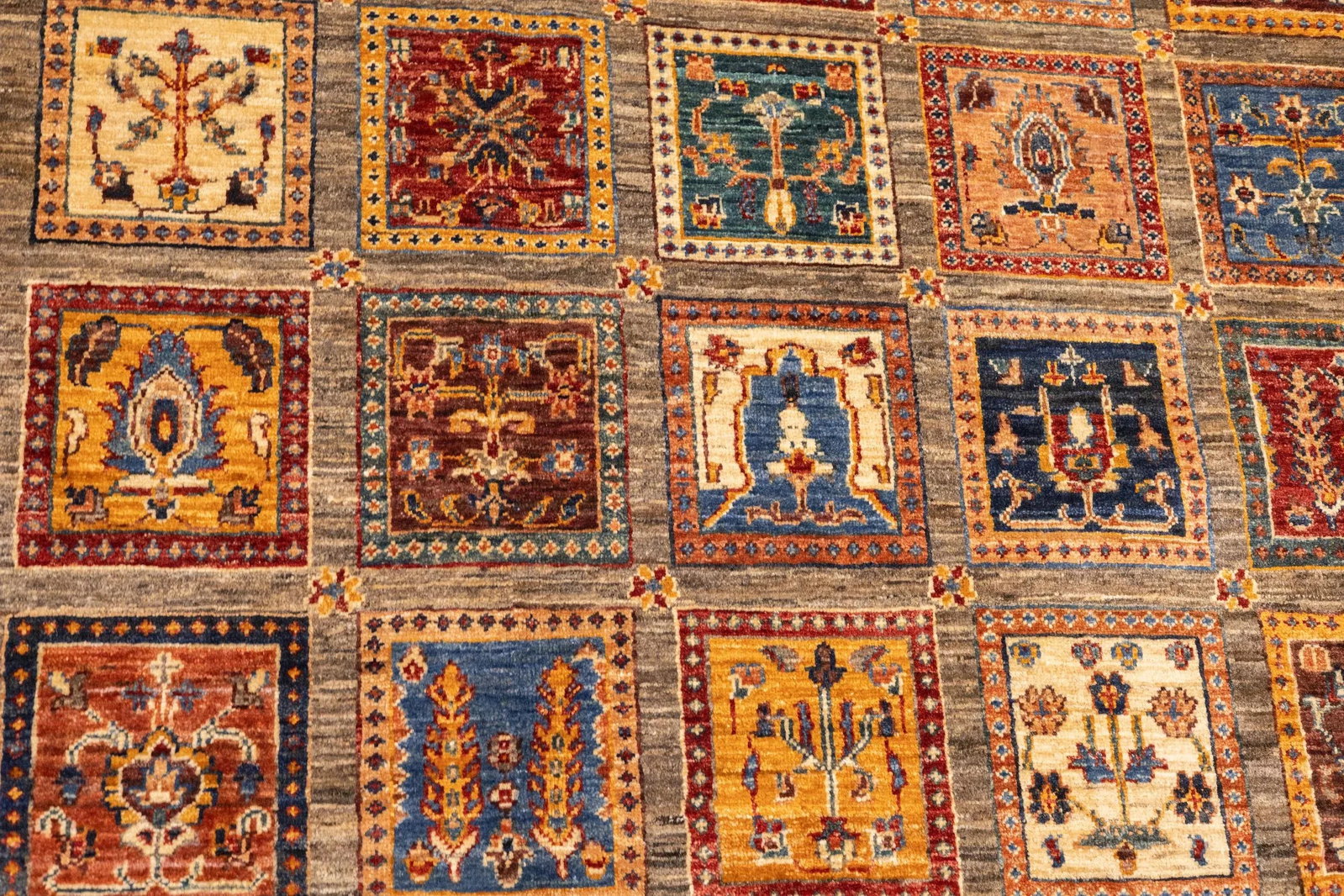 Contemporary Gabbeh Rug 6'10'' X 9'11'' - 9